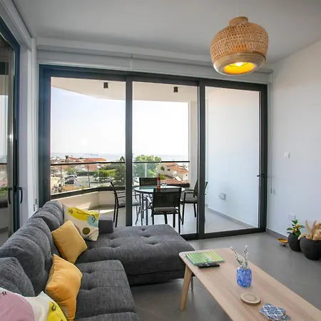 Palmove Newly Build Seaview Apartment Larnaca
