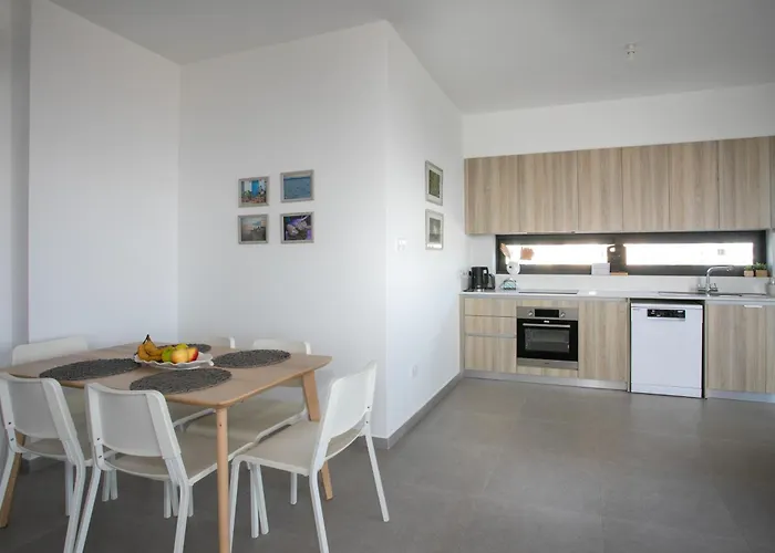 Apartamento Palmove Newly Build Seaview Lárnaca