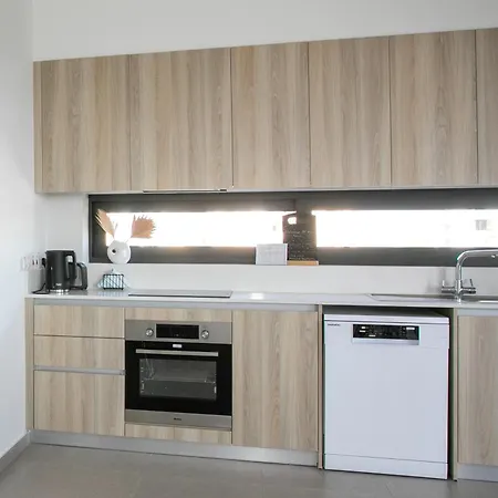 Palmove Newly Build Seaview Апартаменты *