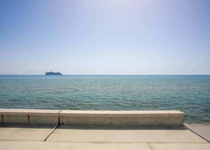 Διαμέρισμα Palmove Newly Build Seaview